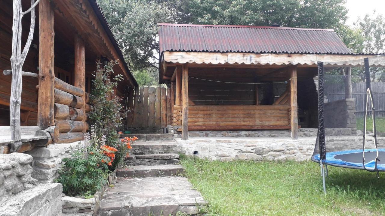"Бджілка" І " Садиба Для Відпочинку" Lyuta Luaran gambar